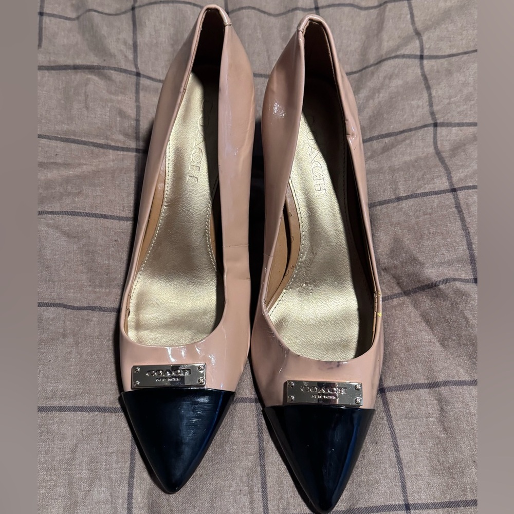 Coach New York Nude Patent Leather Heels Black Cap Toe Pumps Size 7.5B